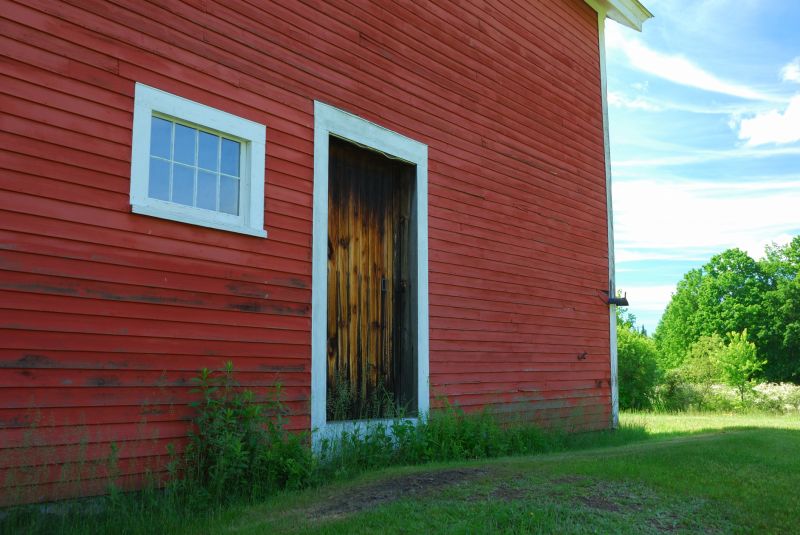 Wood Barn Siding Installation in Dickson County, TN